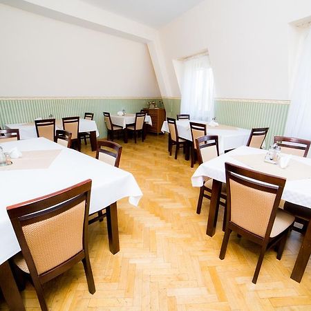 Zajazd Polonez Жешув Экстерьер фото